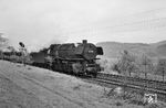 Mit abblasenden Sicherheitsventilen rollt 44 1392 (Bw Göttingen Vbf) bei Oberrieden vorbei. (05.1963) <i>Foto: Detlev Luckmann</i>