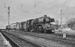 41 281 vom Bw Kassel ist mit P 1894 (Göttingen - Bebra) im Bahnhof Eichenberg eingetroffen. Rechts wartet 78 514 vom Bw Northeim (Han).  (05.1963) <i>Foto: Detlev Luckmann</i>