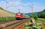 181 210 mit IC 436 (Norddeich Mole - Luxembourg) bei Pommern an der Mosel. (09.06.2006) <i>Foto: Klaus D. Holzborn</i>