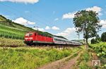 Durch die Weinberge bei Pommern (Mosel) rauscht 181 219 mit IC 434 auf dem Weg nach Luxembourg. (17.07.2007) <i>Foto: Klaus D. Holzborn</i>