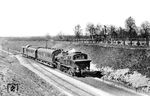 74 863 vom Bw Neumünster/Lokbf Bad Oldeslohe fährt mit P 1335 (Bad Oldeslohe – Schwarzenbek) in den Bahnhof Möhnsen ein. (24.04.1938) <i>Foto: RVM-Filmstelle Berlin (Bellingrodt)</i>