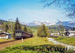 144 502 mit Üg 66983 auf dem Weg nach Berchtesgaden neben der Bischofswieser Ache in Bischofswiesen.. (1979) <i>Foto: Karsten Risch</i>