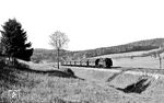 75 1002 mit P 2127 (Thayngen - Waldshut) bei Herblingen kurz vor Schaffhausen. (21.05.1963) <i>Foto: Karl Wyrsch, Slg. D. Ammann</i>