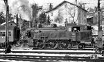 75 417 mit dem D 7 nach Stuttgart im Bahnhof Schaffhausen. (03.02.1962) <i>Foto: Karl Wyrsch, Slg. D. Ammann</i>