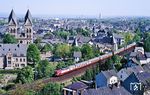 601 019/014 als Sonderzug Dt 28286 in Andernach. Als römische Gründung ist Andernach (lat. Antunnacum) eine der ältesten Städte Deutschlands und feierte 1988 bereits ihr 2000-jähriges Bestehen.  (01.05.1990) <i>Foto: Joachim Bügel</i>