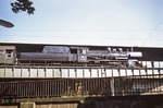 Blick vom Bahnhofsteil Köln-Deutz Tief auf die aus Wuppertal eingefahrene 38 3410 (Bw Wuppertal-Langerfeld) im hochliegenden Betriebsteil. (11.09.1960) <i>Foto: W. A. Reed</i>