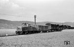 Der Güterzug aus Wörth (Donau) ist mit V 29 953 bei Tegernheim unterwegs. (06.1957) <i>Foto: Gerhard Karl</i>