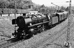 44 189 (Bw Bebra) fährt vom Abzw. Weiterode kommend in den Rangierbahnhof von Bebra ein. (05.08.1964) <i>Foto: Wolfgang Jahn</i>