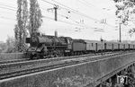 Die Stuttgarter 39 149 strebt auf der Rosensteinbrücke mit P 2745 aus Schwäbisch Hall dem Stuttgarter Hauptbahnhof entgegen. (08.1964) <i>Foto: Wolfgang Jahn</i>