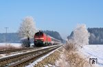 An einem frostigen Dezembertag befördern 218 423 und 218 241 den EC 194 (München - Zürich) bei Schwabhausen nahe Landsberg (Lech). (02.12.2005) <i>Foto: Stefan von Lossow</i>