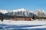 111 040 vor der Kulisse des Karwendelgebirges mit RB 5417 nach Innsbruck bei Seefeld in Tirol. (13.12.2006) <i>Foto: Stefan von Lossow</i>