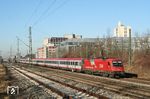 ÖBB 1216.017 mit EC 87 (München - Innsbruck - Brennero/Brenner - Bolzano/Bozen - Verona Porta Nuova - Venezia S. Lucia) am Heimeranplatz in München. (29.12.2015) <i>Foto: Stefan von Lossow</i>