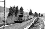 E 44 1176 mit P 1572 auf der Rückfahrt nach Freiburg (Breisgau) hinter Neustadt (Schwarzw). (04.1965) <i>Foto: Kurt Müller</i>