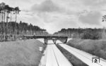 78 161 vom Bw Nürnberg Hbf überquert mit P 4129 nach Hersbruck (rechts Pegnitz) die neu fertiggestellte Reichsautobahn 9 zwischen Lauf (rechts Pegnitz) und Schnaittach Bahnhof. (04.06.1939) <i>Foto: RVM-Filmstelle Berlin (Bellingrodt)</i>