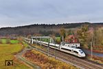 Der "Deutschland-ICE" 412 057 (Tz 9457) fährt als ICE 575 (Hamburg - Stuttgart) durch Wirtheim. Bereits seit 1990 wird hier die Aus- und Neubaustrecke Hanau–Würzburg/Fulda–Erfurt verfolgt, mit denen Reisezeitverkürzungen und Engpassbeseitigungen im Schienennetz zwischen Hanau und Würzburg sowie in Richtung Fulda und Erfurt erreicht werden sollen. Der Baubeginn ist nun für 2025 vorgesehen, die Inbetriebnahme in zwei Stufen in den Jahren 2030 und 2036. (24.12.2024) <i>Foto: Joachim Bügel</i>