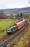 Beacon X4E 606 (193 606) fährt mit RE 4517 (Fulda - Frankfurt/M) in Wirtheim ein. (24.12.2024) <i>Foto: Joachim Bügel</i>