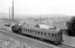 Eine 92er mit dem Unterrichtswagen "Kassel 5412" der BD Kassel (ein polnischer Hecht) in Höhe des Bw Bahndreieck. (09.07.1960) <i>Foto: Jacques H. Renaud</i>