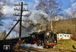 62 015 mit dem Filmzug am Schrankenposten 21 bei Oberrohn.  (05.12.1990) <i>Foto: Wolfgang Bügel</i>