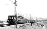 elT 1801 a/b unterwegs bei Tübingen. Seit April 1935 gehörte der Triebwagen dem Bw Tübingen an. 1941 in ET 25 015 a/b umgezeichnet, endete sein Einsatz als 425 115-3/425 415-7 im Jahr 1983.  (10.01.1936) <i>Foto: RVM</i>