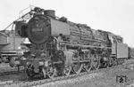 012 055 macht sich im Bw Rheine bereit, Lz nach Münster (Westf) zu fahren, um dort den E 1637 zu übernehmen. (18.05.1970) <i>Foto: Wolfgang Bügel</i>