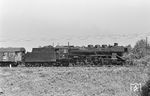 39 153 mit dem P 2733 nach Schwäbisch Hall-Hessental bei Stuttgart Sommerrain. (07.1965) <i>Foto: Wolfgang Jahn</i>
