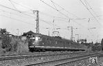 ET 56 001 mit einem Schwesterfahrzeug am Abzweig Kornwestheim Karlshöhe. (08.1965) <i>Foto: Wolfgang Jahn</i>