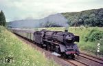 01 102 mit E 554 auf dem Weg nach Saarbrücken auf der Eifelbahn bei Liblar. (06.07.1968) <i>Foto: Helmut Dahlhaus</i>