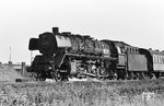 41 355 vom Bw Hamm (Westf) bringt einen Bauzug bei Hamm-Norden (heute Heesen) an sein Ziel nach Bielefeld. (10.09.1965) <i>Foto: Wolfgang Jahn</i>
