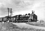 17 1143 vom Bw Berlin Anhalter Bf passiert einen Bahnübergang bei Bitterfeld. (1930) <i>Foto: RVM</i>