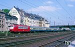 103 170 fährt mit IC 617 "Friedrich Schiller" (Dortmund - Köln - Mannheim - Stuttgart - München) durch Wuppertal-Oberbarmen. (24.05.1990) <i>Foto: Wolfgang Bügel</i>