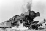 23 013 (Bw Bestwig) verlässt mit dem zweiten Zugteil des E 429/529 nach Braunschweig den Bahnhof Scherfede. (11.09.1965) <i>Foto: Wolfgang Jahn</i>
