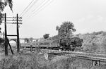 Die Paderborner 01 199 rollt mit D 1097 nach Leipzig auf Warburg (Westf) zu. (11.09.1965) <i>Foto: Wolfgang Jahn</i>