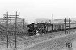 03 1013 führt den D 398 (Kassel - Brilon Wald - Hagen - Köln) bei Warburg (Westf). (11.09.1965) <i>Foto: Wolfgang Jahn</i>