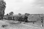 45 Minuten nach dem D 398 erschien der Gegenzug D 397 (Köln - Kassel) bei Warburg (Westf), bespannt mit der Kasselaner 01 1084. (11.09.1965) <i>Foto: Wolfgang Jahn</i>