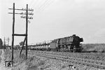 44 1045 vom Bw Seelze mit einem Durchgangsgüterzug (Dg) bei Warburg (Westf). (11.09.1965) <i>Foto: Wolfgang Jahn</i>