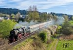 52 7596 auf der Rückfahrt nach Rottweil bei Schwenningen (Neckar).  (20.04.2025) <i>Foto: Joachim Schmidt</i>