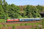 MZE 218 451 mit DLr 26797 von Bad Bentheim nach Köln Bbf in Wuppertal-Vohwinkel.  (30.04.2025) <i>Foto: Wolfgang Bügel</i>