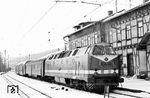 119 159 (Bw Saalfeld/Saale) steht mit P 5009 abfahrbereit auf der "Saalebahn-Seite" des Großheringer Bahnhofs. (20.02.1986) <i>Foto: Thomas Fischer</i>
