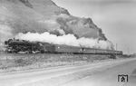 01 097 vom Bw Koblenz-Mosel mit dem D 204 (Dortmund - Köln - Stuttgart - München) auf der Linken Rheinstrecke bei Bacharach. (18.10.1956) <i>Foto: Carl Bellingrodt</i>
