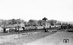 Die Osnabrücker 03 197 fährt mit dem D 93 nach Hamburg-Altona durch den Bahnhof Rotenburg (Han) (heute: Rotenburg/Wümme). (27.06.1952) <i>Foto: Carl Bellingrodt</i>