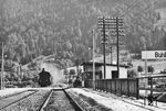 Eine bayerische P 3/5 H (Baureihe 38.4) fährt mit einem Eilzug nach Kempten (Allg) durch den neu eröffneten Haltepunkt Bühl am Alpsee. (03.07.1949) <i>Foto: Anzmann</i>