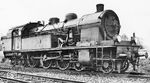 AL 8427 vom Depot Sarrebourg (Saarburg) war die letzte von Vulcan 1918 direkt an die Reichseisenbahnen Elsaß-Lothringen gelieferte preußische T 18. Die Loks entsprachen technisch völlig den an die preußischen Direktionen gelieferten Maschinen. Die 1938 von der SNCF als 1-232 TC 427 übernommene Lok zeigt sich hier im Depot Sarreguemines (Saargemünd) noch im Ablieferungszustand. 1957 wurde sie ausgemustert. (1937) <i>Foto: RVM-Filmstelle Berlin (Maey)</i>