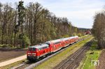 218 416 mit RE 4858 nach Hof in Höhe des ehemaligen Haltepunktes Klardorf. (16.04.2025) <i>Foto: Joachim Bügel</i>