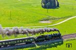 Die Abschiedsfahrt der S 3/6 "3673" erinnerte auch an die Zeiten auf der Allgäubahn, als hier noch richtige 'Schnellzüge' unterwegs waren. Bei Görwangs nimmt die Lok die Steigung nach Günzach.  (01.05.2025) <i>Foto: Joachim Schmidt</i>