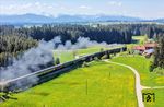 S 3/6 "3673" mit Sonderzug DPF 87041 von Nördlingen nach Lindau-Insel auf der Steigung von Aitrang nach Günzach. (01.05.2025) <i>Foto: Joachim Schmidt</i>