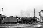 Im Bw Hanau steht die hier seit 1948 beheimatete 44 595. Im Monat darauf wurde sie nach Ehrang umstationiert. (08.1960) <i>Foto: Karl-Ernst Maedel</i>