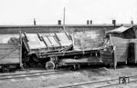 Das Frühjahr 1942 scheint kein gutes Jahr für Wirsitzer Kreisbahn gewesen zu sein. Ende Mai 1942 entgleiste in Nakel an der Netze (Naklo n/N) erneut ein Güterzug. (25.05.1942) <i>Foto: Kurt Herbener, Slg. W. Löckel</i>