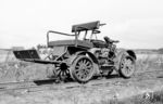 Die Motordraisine der Wirsitzer Kreisbahn beim 'Fotohalt' auf einer Inspektionsfahrt. (08.09.1942) <i>Foto: Kurt Herbener, Slg. W. Löckel</i>