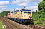 111 226 der Smart Rail GmbH Neubiberg mit 111 075 der Helrom GmbH Frankfurt (Main) als Tfzf in Wuppertal-Sonnborn. (06.05.2025) <i>Foto: Wolfgang Bügel</i>
