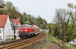 218 425 fährt mit 4861 nach München durch Nabburg. (17.04.2025) <i>Foto: Joachim Bügel</i>